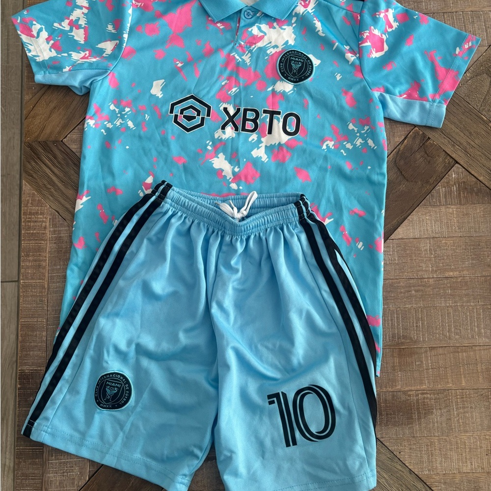 Kids’ Messi Soccer kit